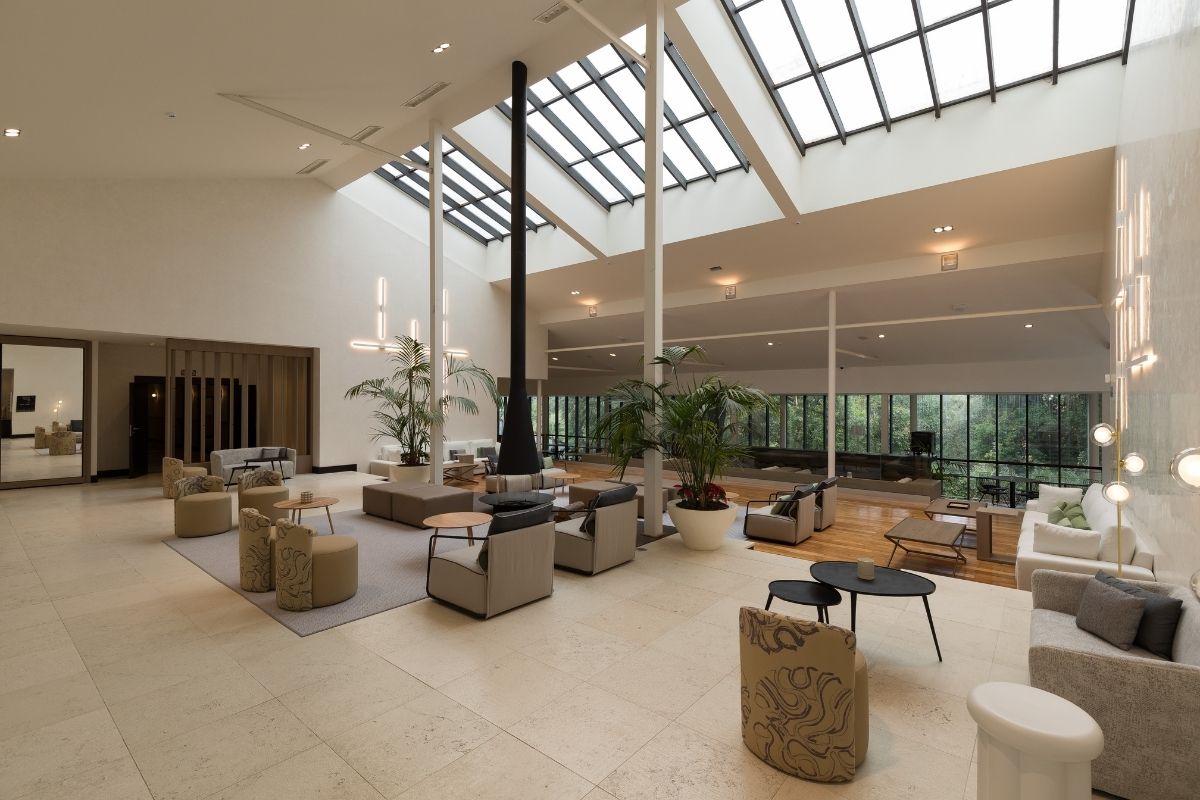 ADEX butaca, CUBE puff liso, ROND mesa, TIPP puff (2)