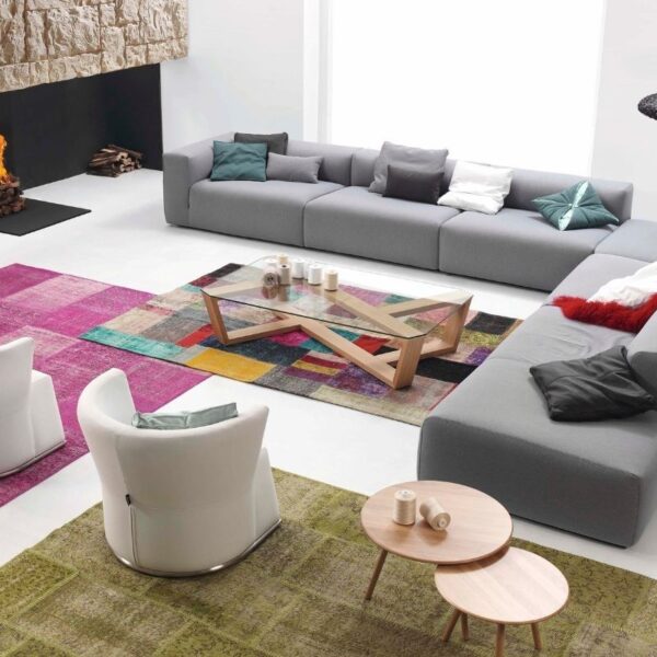 SUIT sofá, AGOL mesa, RUND mesa, KIRA butaca