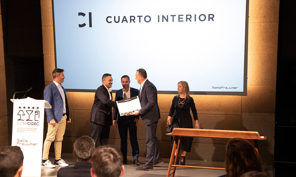 Cuarto Interior recibe la Mención de Honor InterCIDEC Awards 2022- Beltá Frajumar