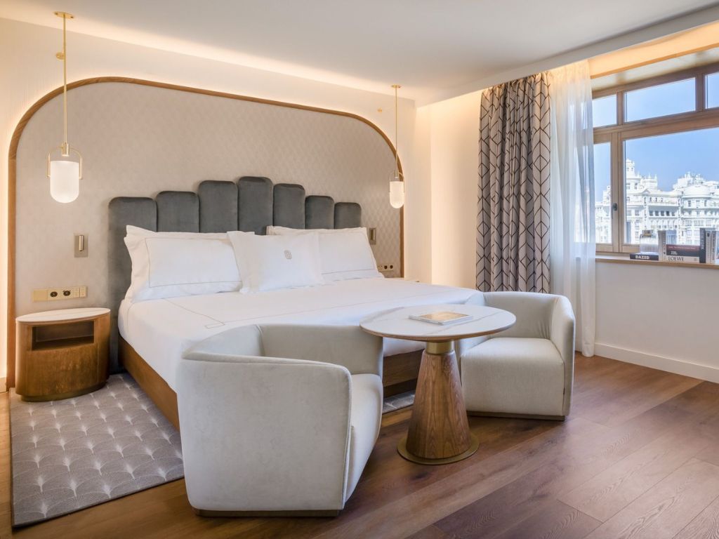 Mobiliario Contract para Hotel de Lujo Frajumar - Grand Hotel Centenari, Autograph Collection - Valencia